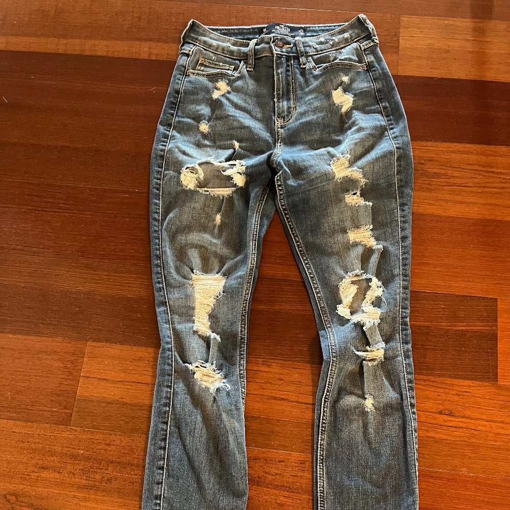 2 pair of Hollister High Rise Super Skinny Jeans (Black & Medium Wash Blue)
